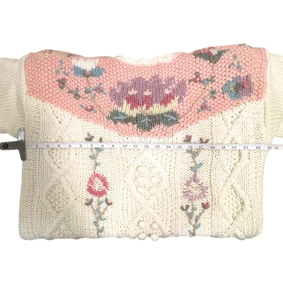 East West | Vintage Floral Cable Knit Sweater | L | Cottagecore | Embroidered - Picture 8 of 15